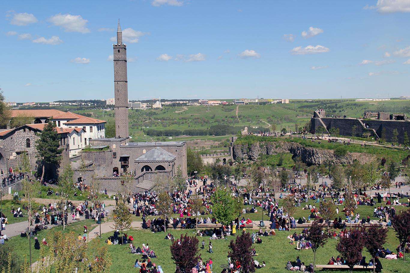 İslam orduları Diyarbakır'ı nasıl fethetti?